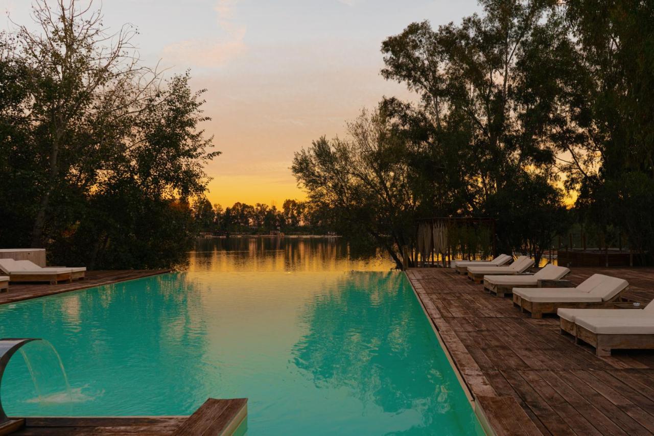 Nabi Resort Glamping & Spa Кастел Волтурно Екстериор снимка